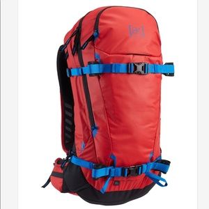Burton [ak] Incline 20L Backpack.